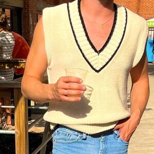 KNIT VEST | V-neck Classic